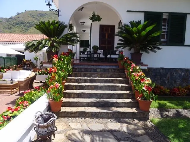 Pensjonat Malpais Trece Garachico  Gospodarstwo wiejskie Garachico (Tenerife)